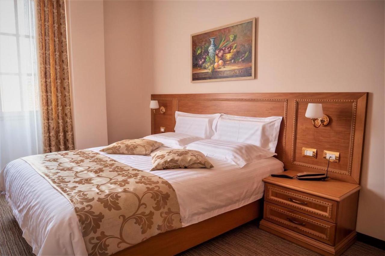 Hotel Boka Τίρανα Εξωτερικό φωτογραφία