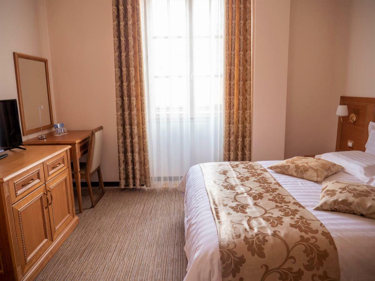 Hotel Boka Τίρανα Εξωτερικό φωτογραφία