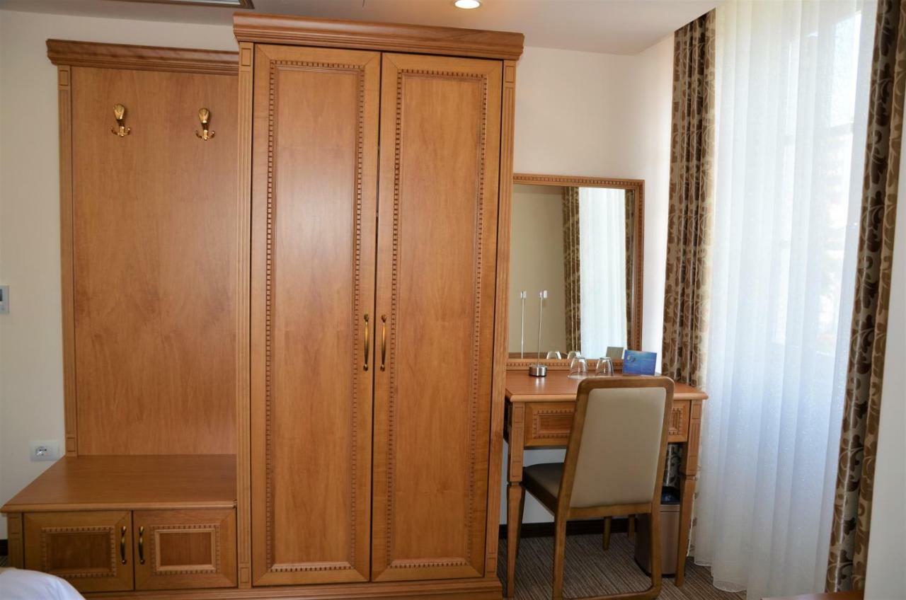 Hotel Boka Τίρανα Εξωτερικό φωτογραφία